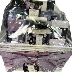 Lovery Lilac Lavender Bath Gift Set Spa Basket 13pc Shower Gel Bath Bomb